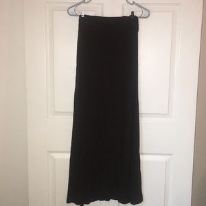 Small: Nordstrom’s Black Foot-length Maxi Skirt